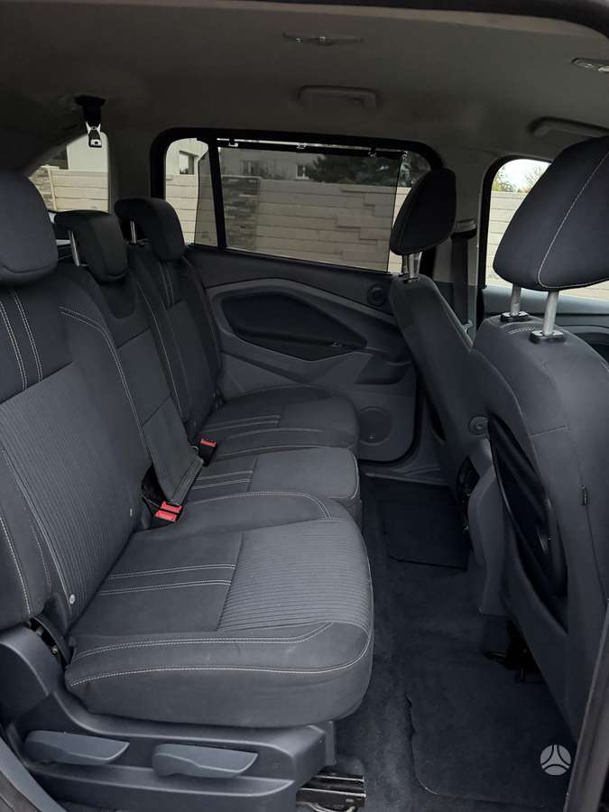 Ford Grand 2011 — photo 13