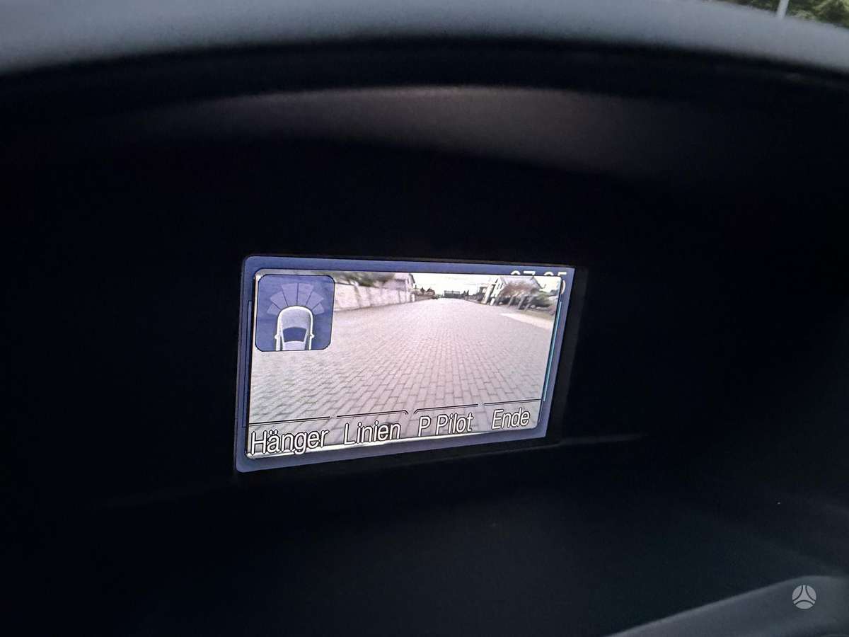 Ford Grand 2011 — photo 20