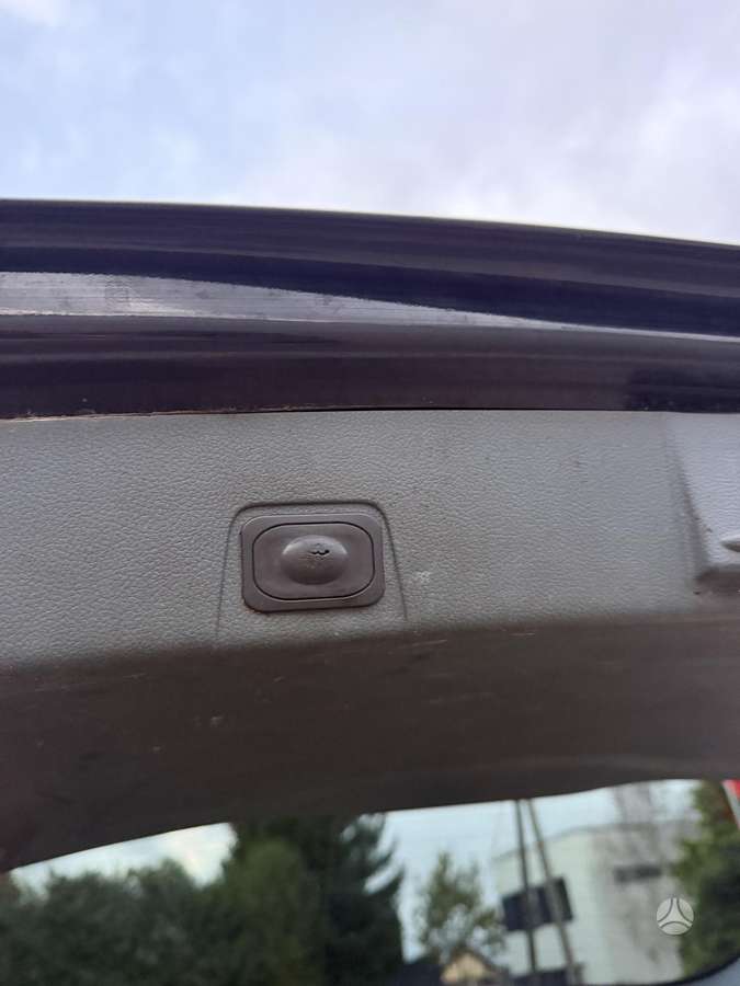 Ford Grand 2011 — photo 21