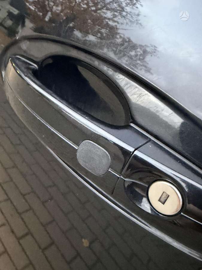 Ford Grand 2011 — photo 22