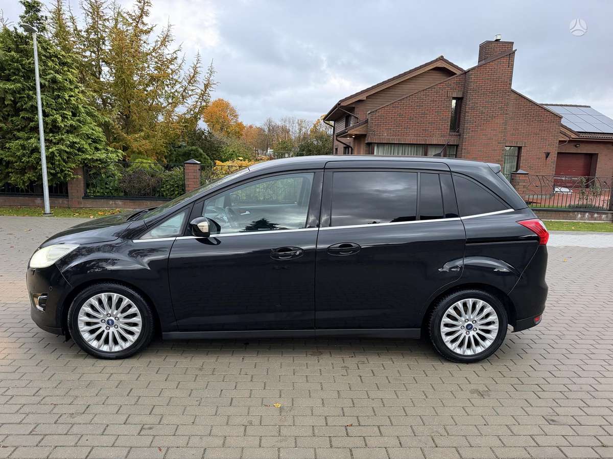 Ford Grand 2011 — photo 8