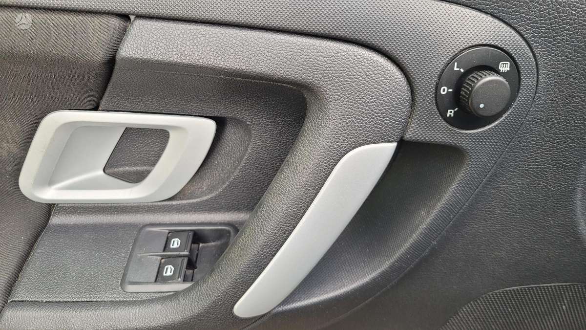 Skoda Fabia 2009 — photo 22