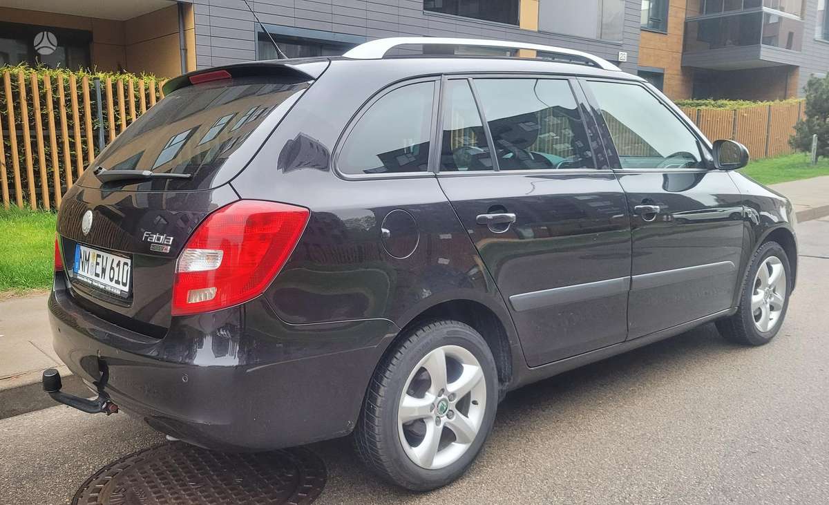 Skoda Fabia 2009 — photo 5