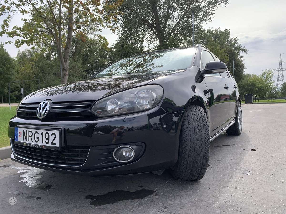 Volkswagen Golf 2011 — вигляд ззаду