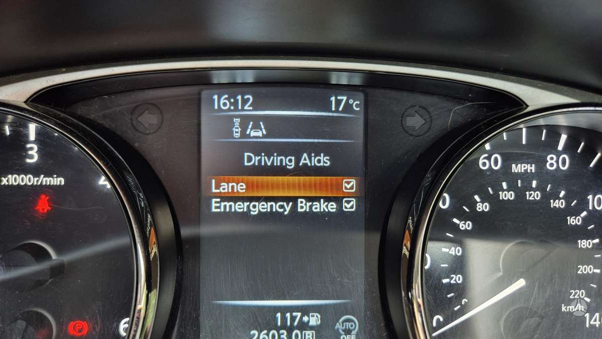 Nissan X-Trail 2014 — photo 16