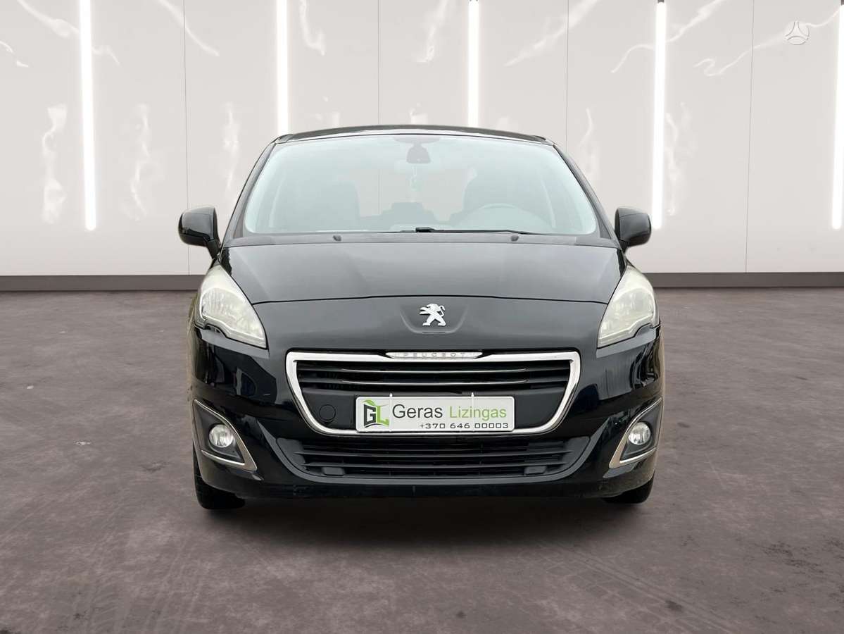 Peugeot 5008 2014 — rear view