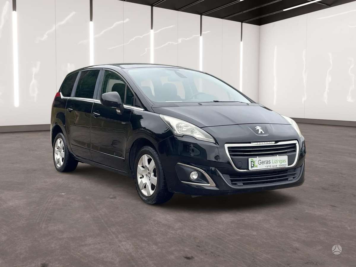 Peugeot 5008 2014 — interior