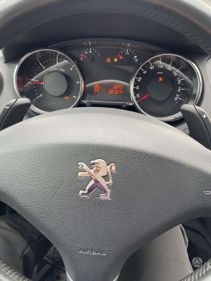 Peugeot 5008 2014 — photo 8