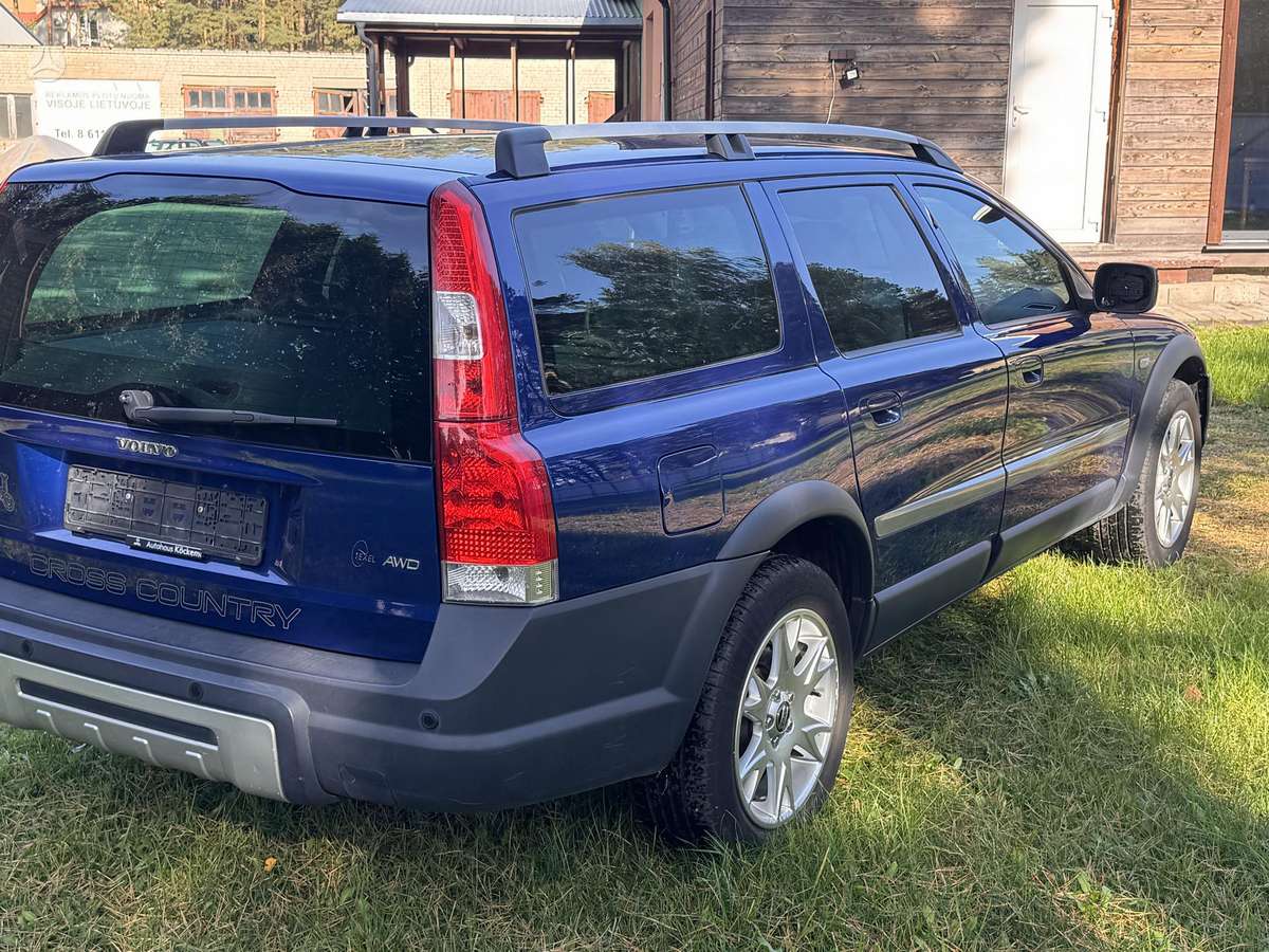 Volvo XC70 2006 — салон