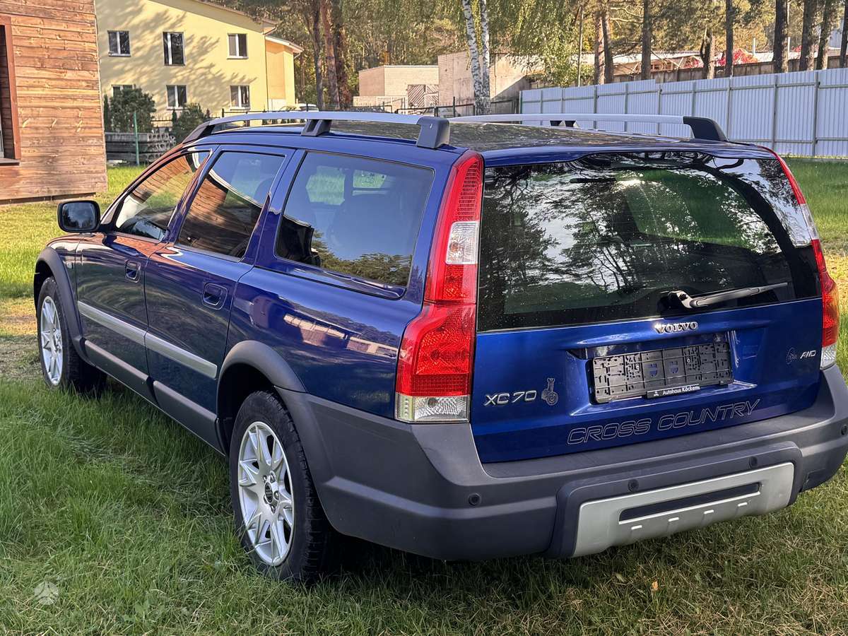 Volvo XC70 2006 — двигун 2401 cm³, 185 HP (136kW)