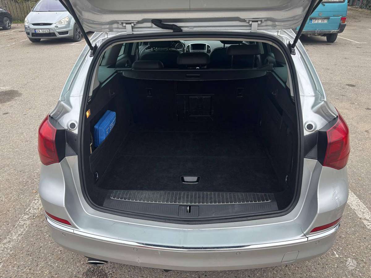 Opel Astra 2013 — photo 5