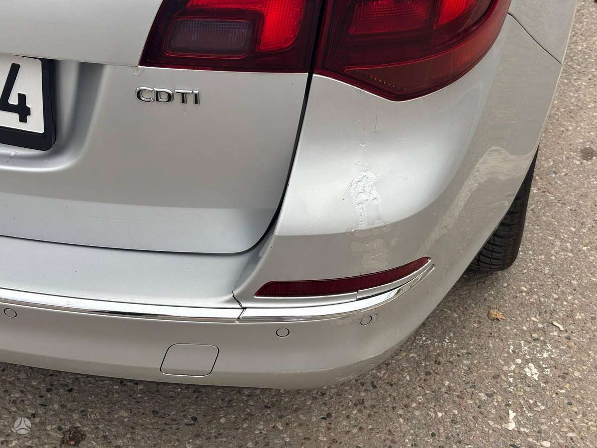 Opel Astra 2013 — photo 7