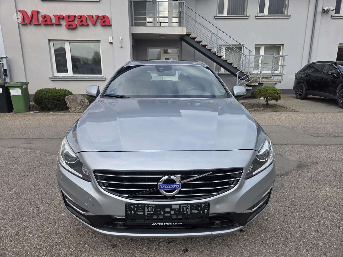 Volvo V60 2013 — вигляд ззаду
