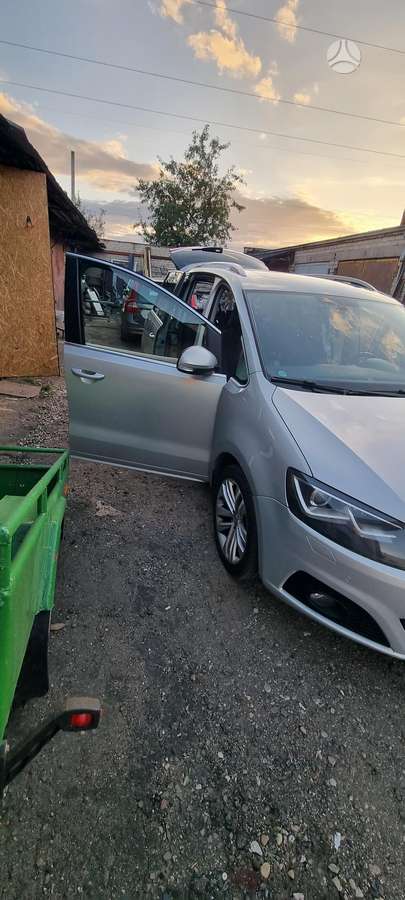 Seat Alhambra 2012 — photo 10