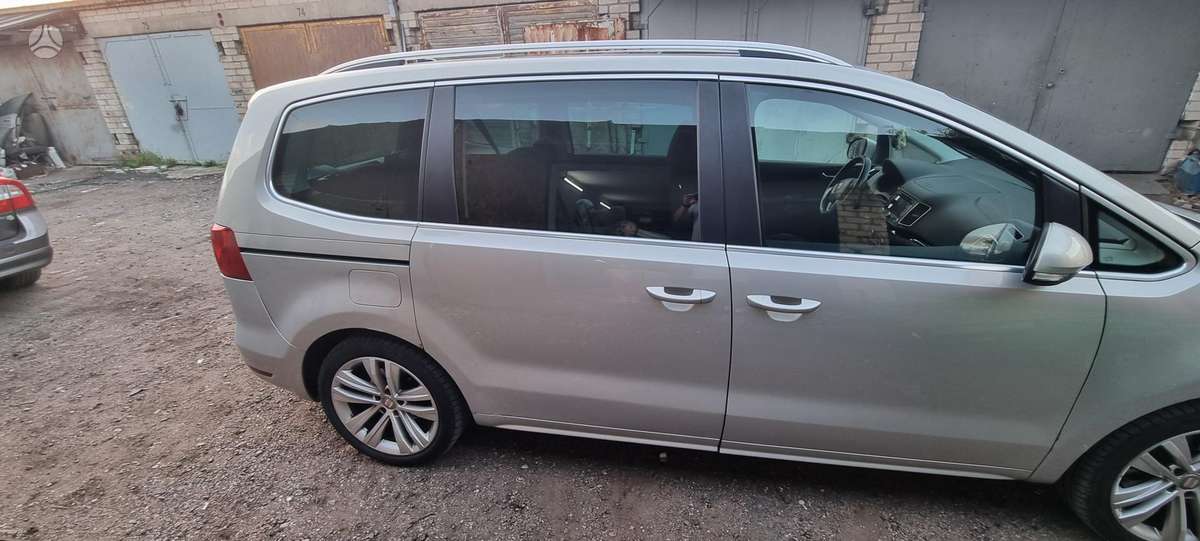 Seat Alhambra 2012 — photo 13