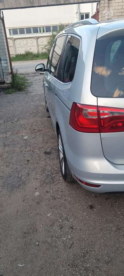 Seat Alhambra 2012 — photo 15