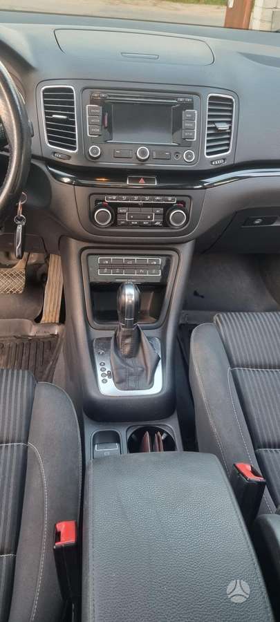 Seat Alhambra 2012 — photo 22