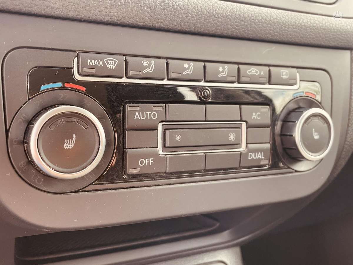 Volkswagen Golf 2009 — photo 17