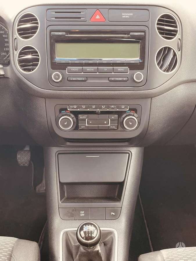 Volkswagen Golf 2009 — photo 18