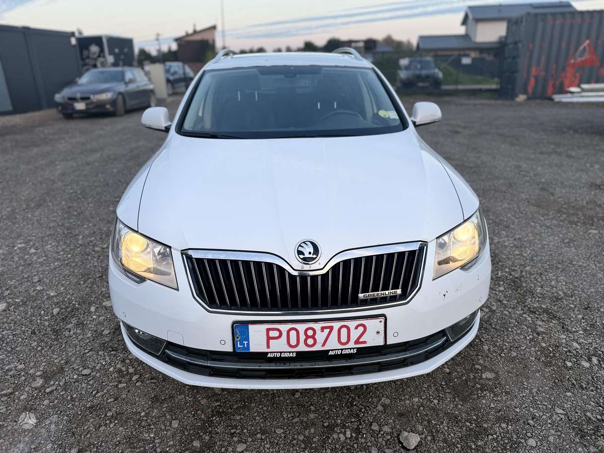 Skoda Superb 2015 — салон