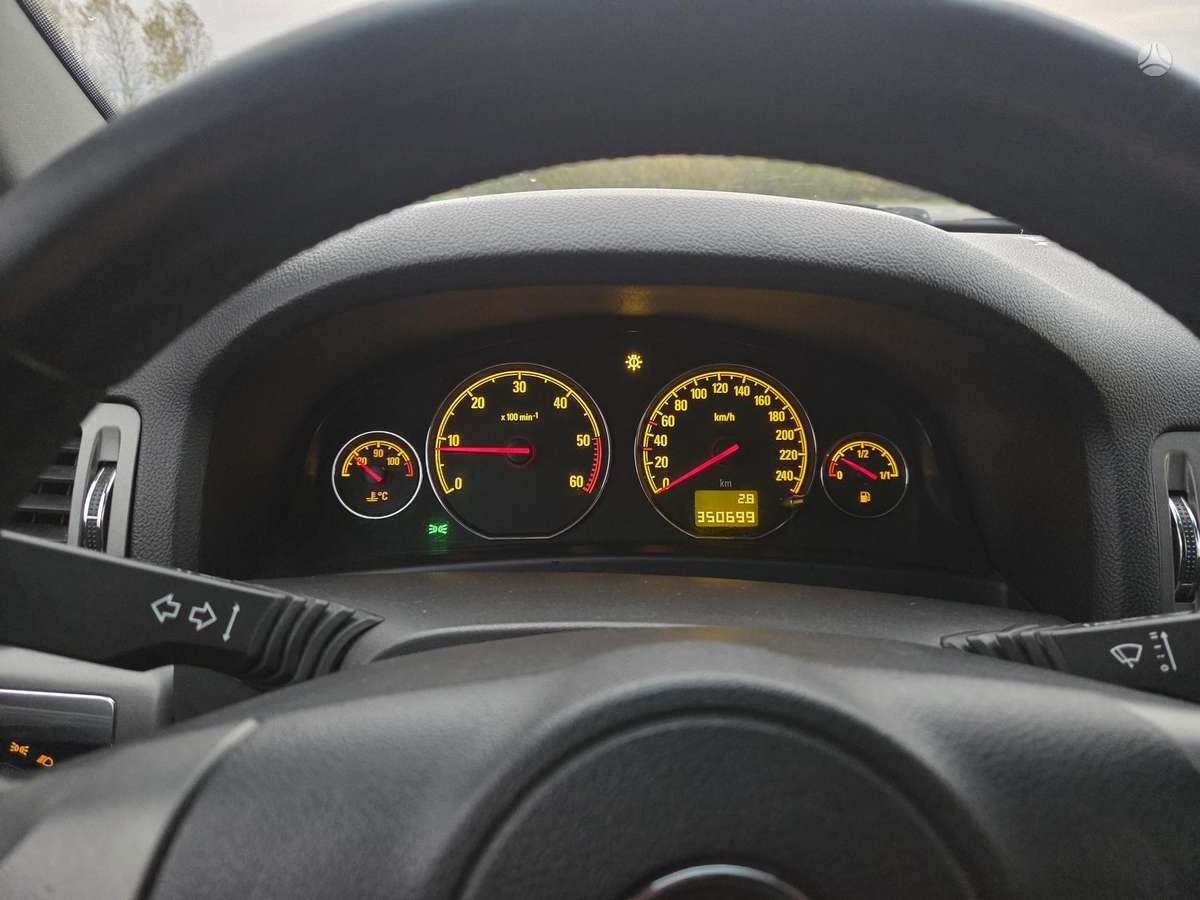 Opel Signum 2006 — photo 11