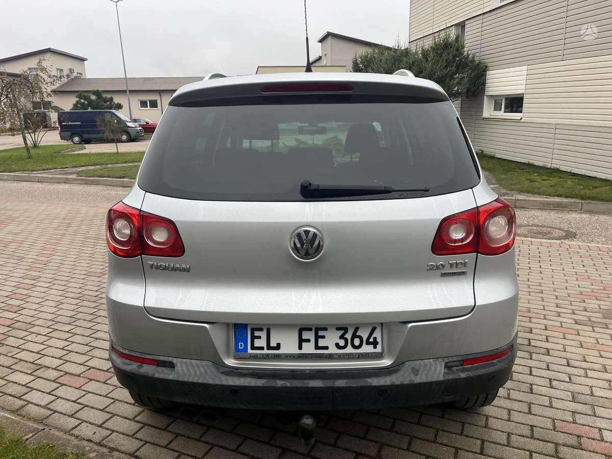 Volkswagen Tiguan 2010 — engine 2000 cm³, 140 HP (103kW)