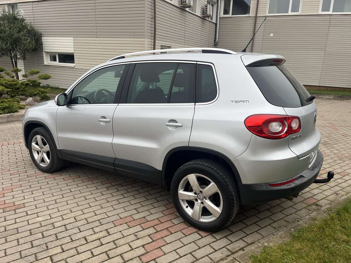 Volkswagen Tiguan 2010 — photo 6