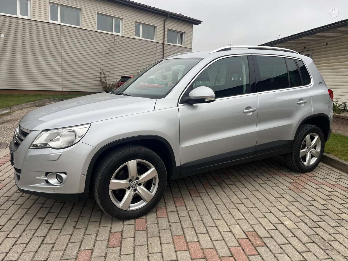 Volkswagen Tiguan 2010 — photo 8