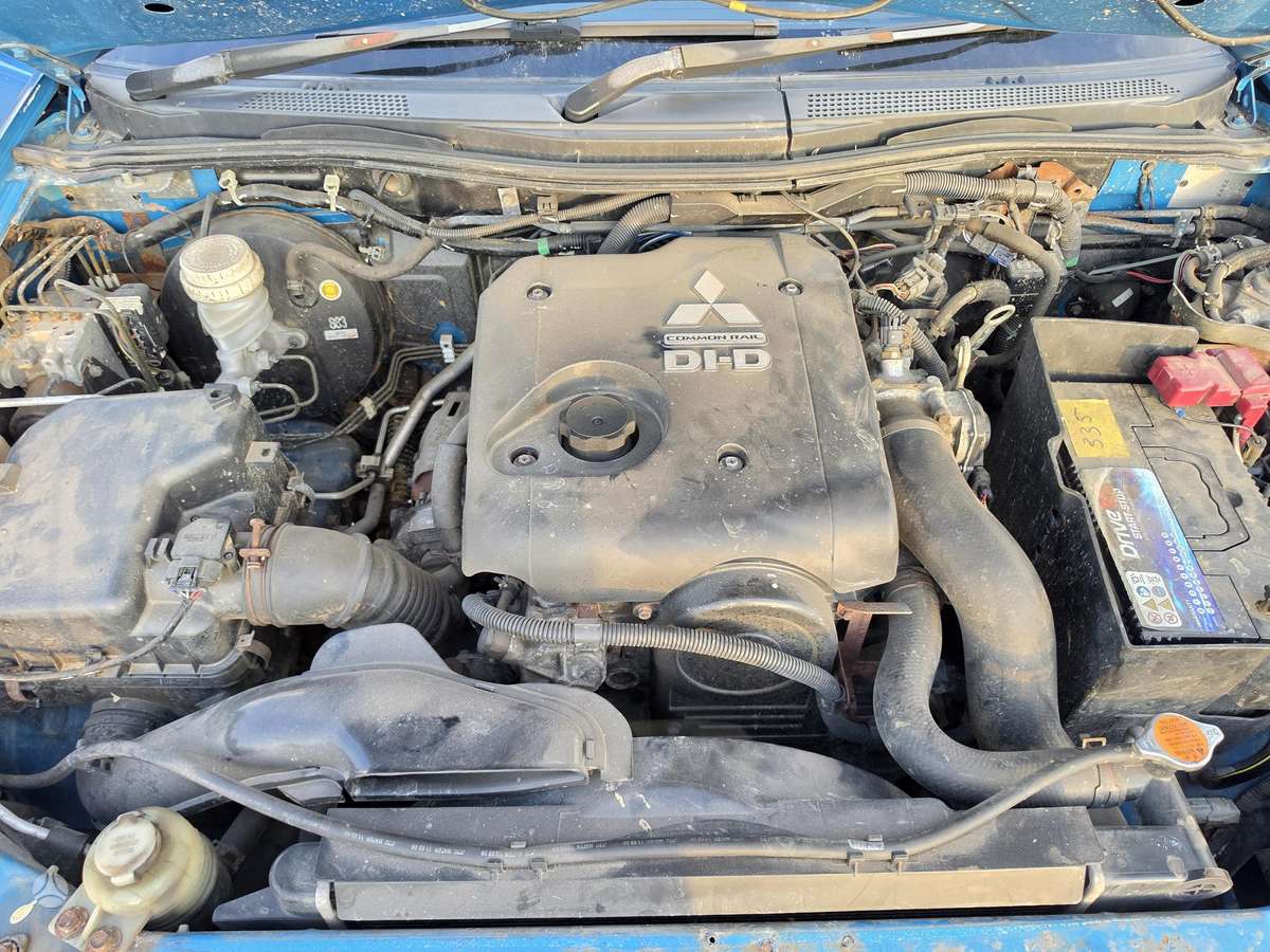 Mitsubishi L200 2008 — photo 8