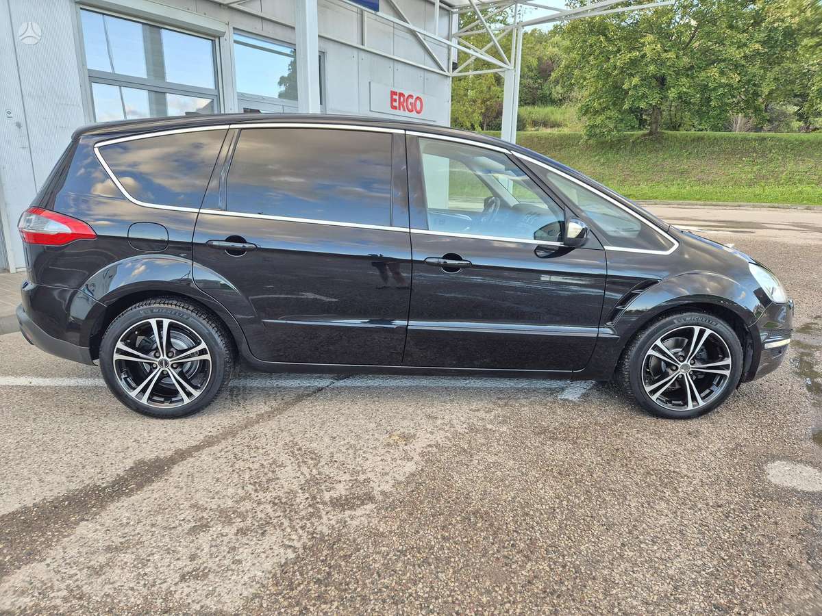 Ford S-MAX 2011 — photo 14