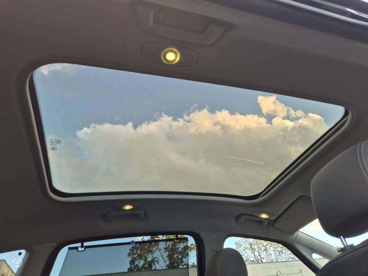 Ford S-MAX 2011 — photo 37
