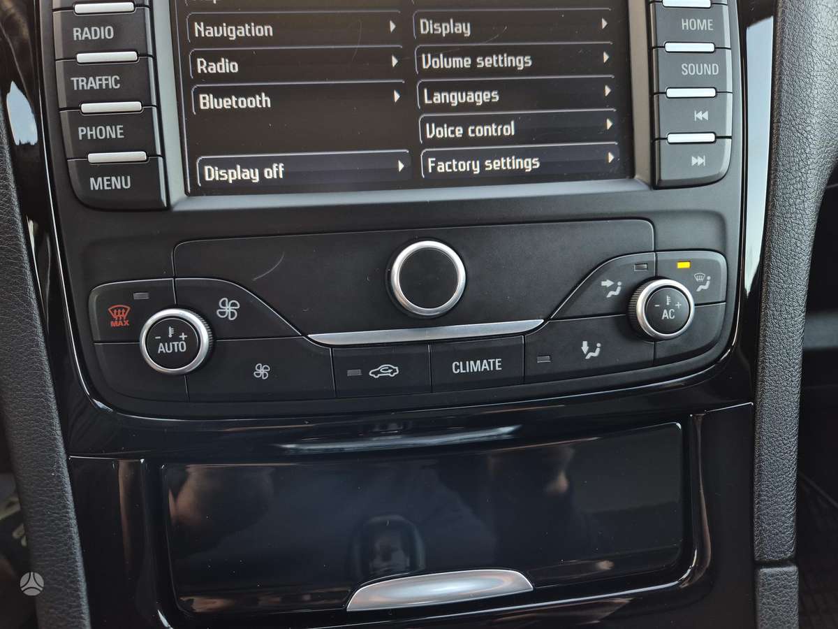 Ford S-MAX 2011 — photo 40
