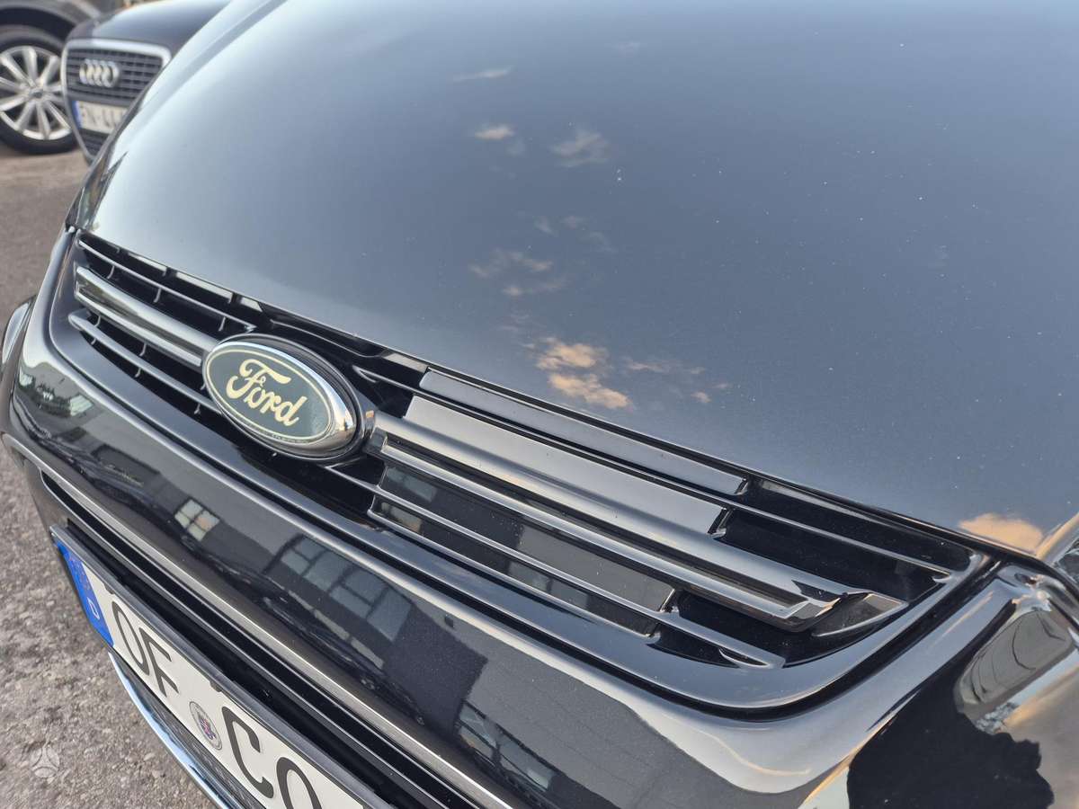 Ford S-MAX 2011 — photo 42