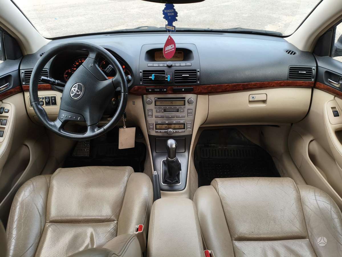 Toyota Avensis 2005 — photo 10