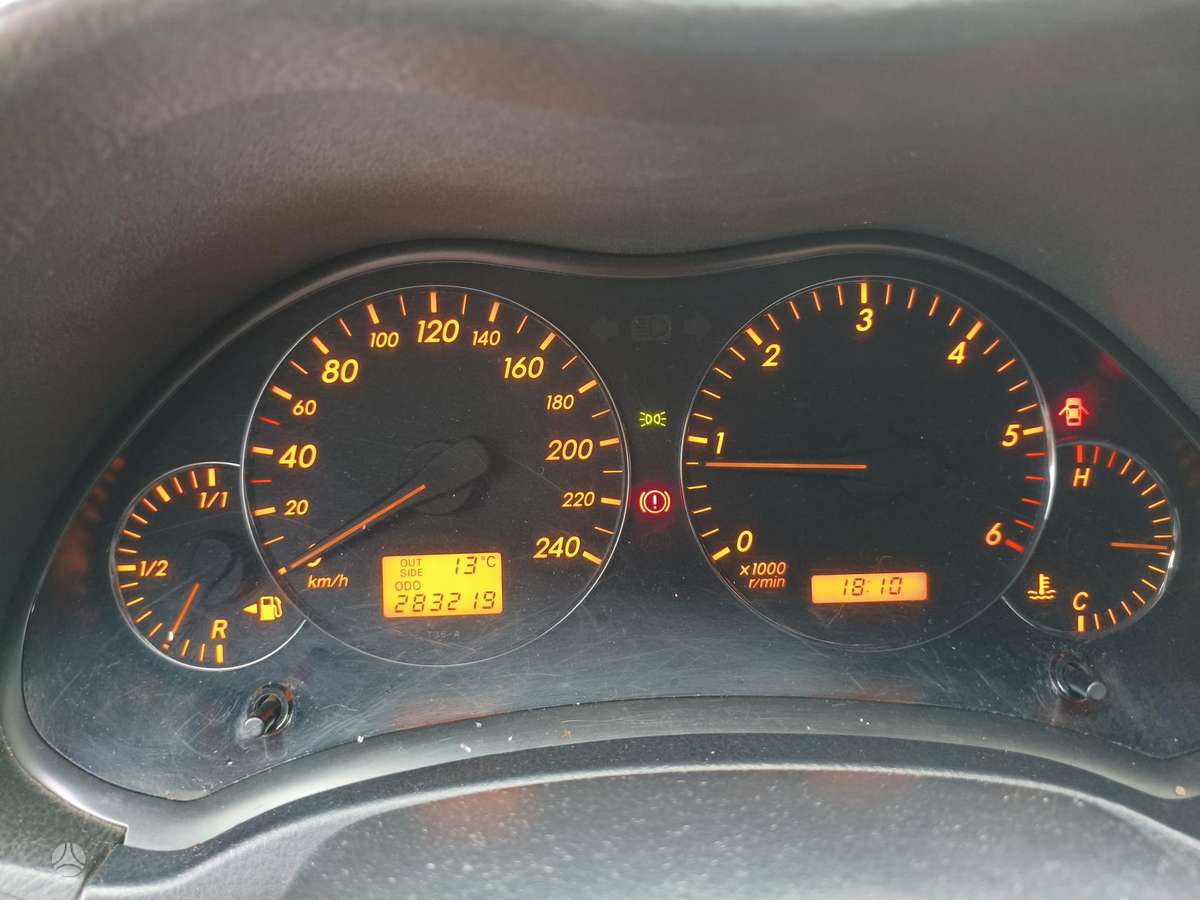 Toyota Avensis 2005 — photo 12