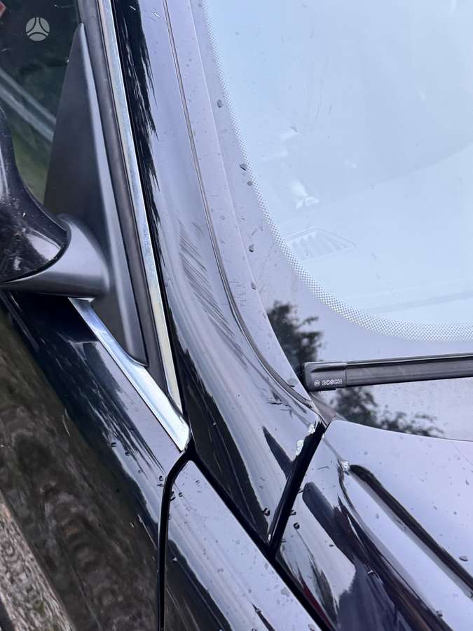 BMW 330 2010 — photo 5