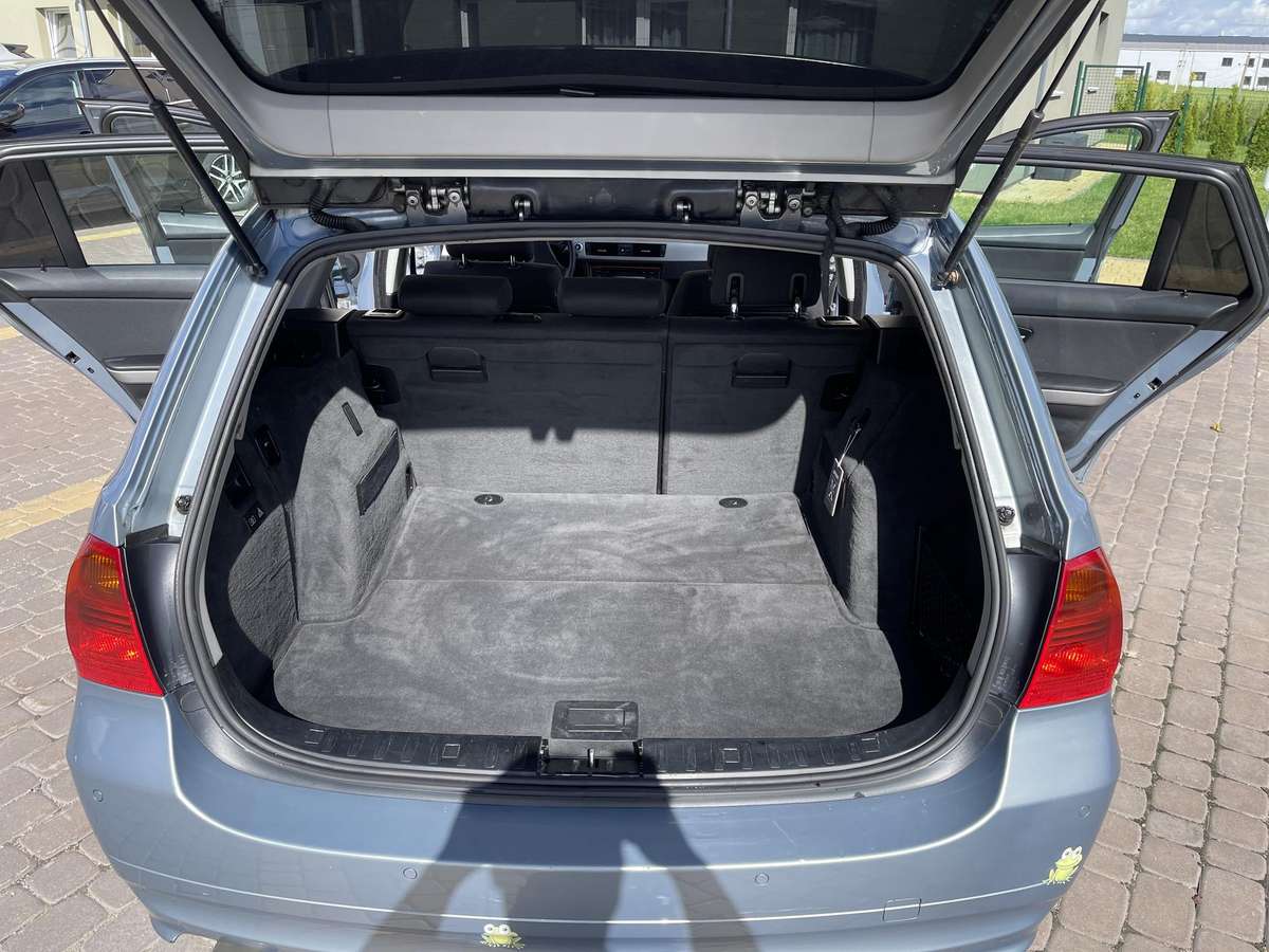 BMW 320 2006 — photo 7