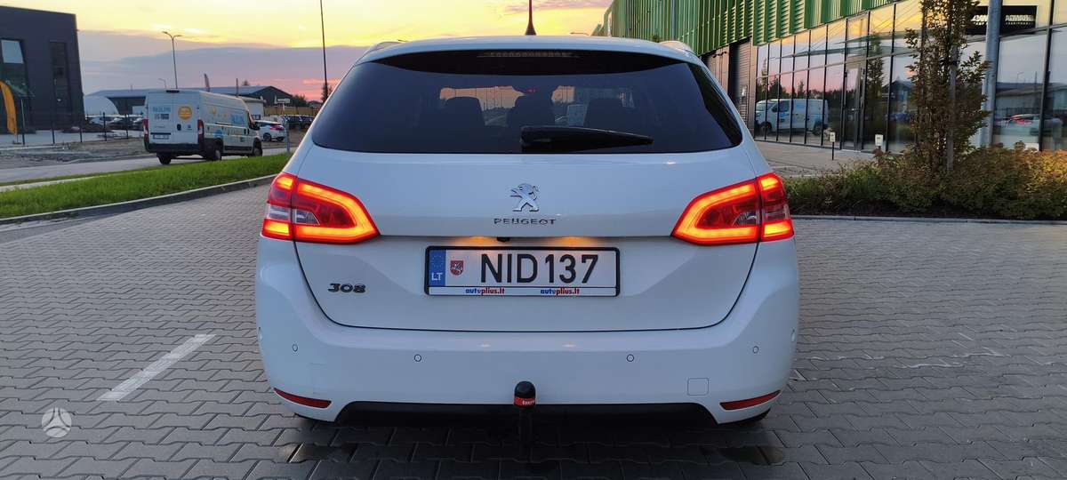 Peugeot 308 2015 — photo 14