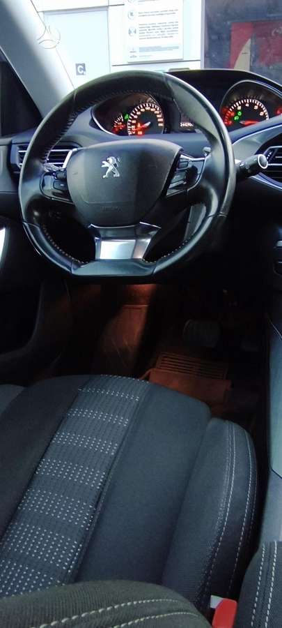 Peugeot 308 2015 — photo 22