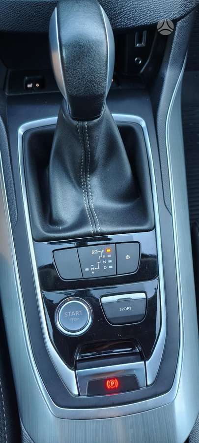 Peugeot 308 2015 — photo 28