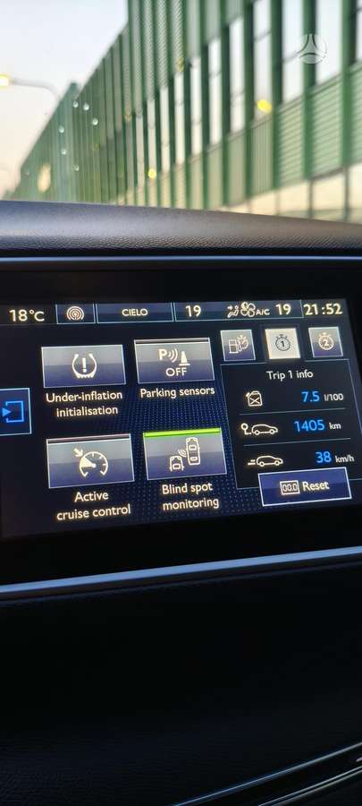 Peugeot 308 2015 — photo 34