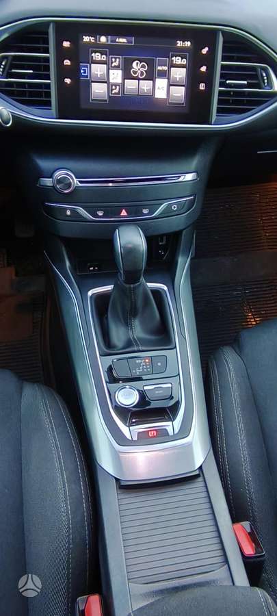 Peugeot 308 2015 — photo 5