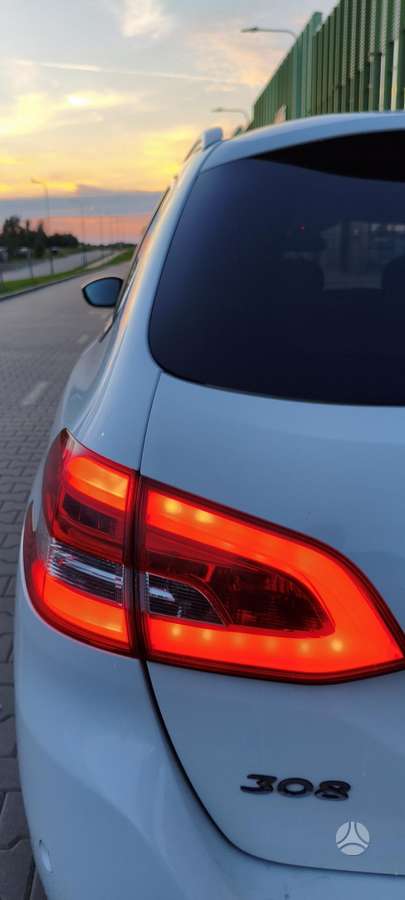 Peugeot 308 2015 — photo 7