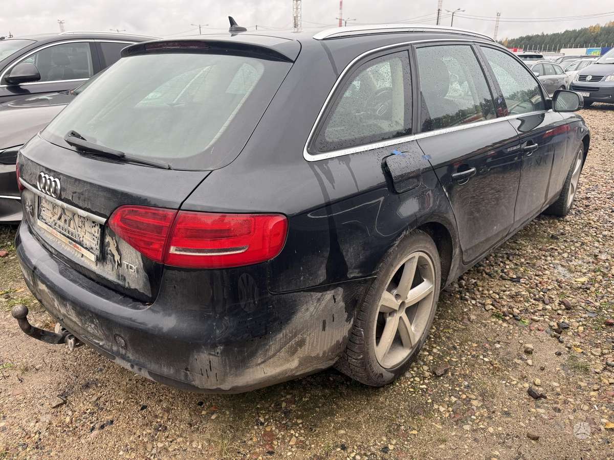 Audi A4 2012 — engine 2000 cm³, 177 HP (130kW)