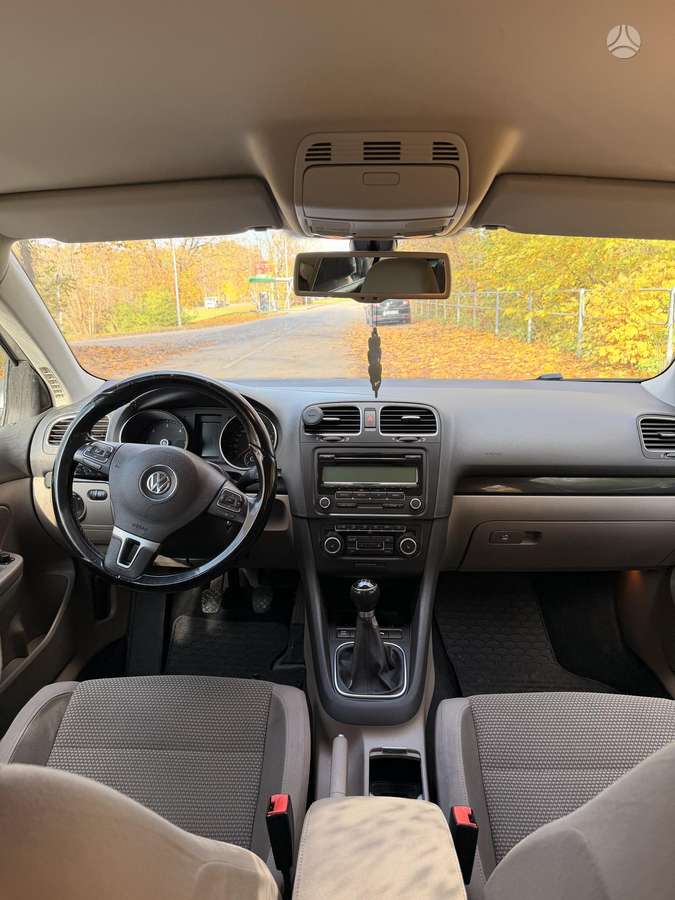 Volkswagen Golf 2010 — photo 11
