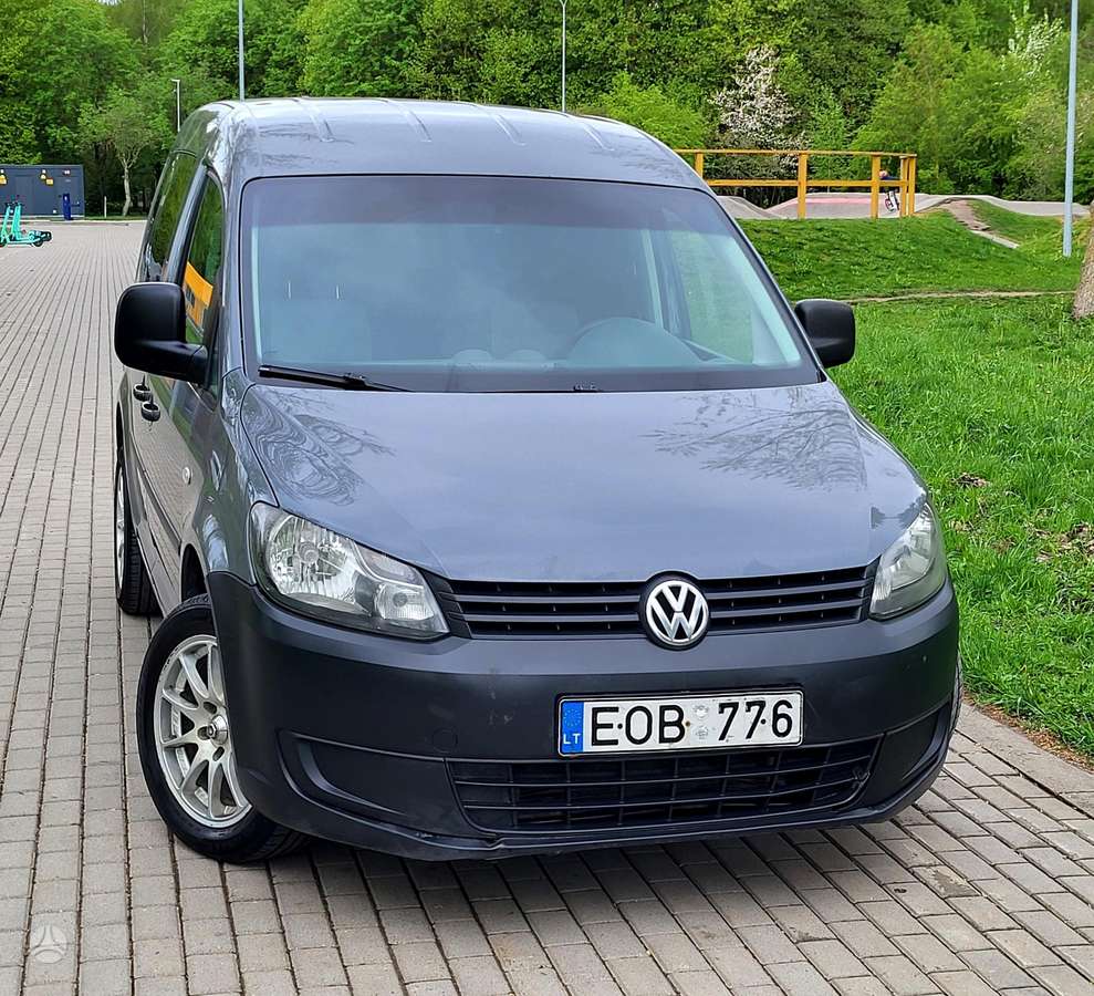 Volkswagen Caddy 2011 — rear view