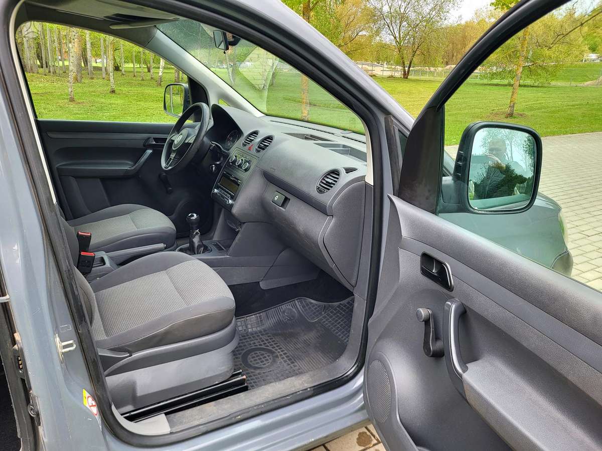 Volkswagen Caddy 2011 — photo 24