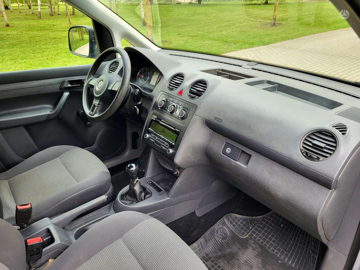 Volkswagen Caddy 2011 — photo 8