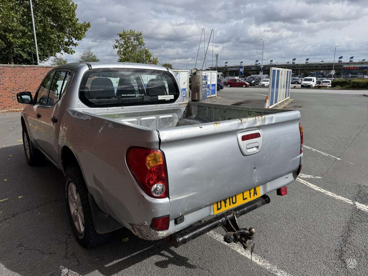 Mitsubishi L200 2010 — engine 2477 cm³, 136 HP (100kW)