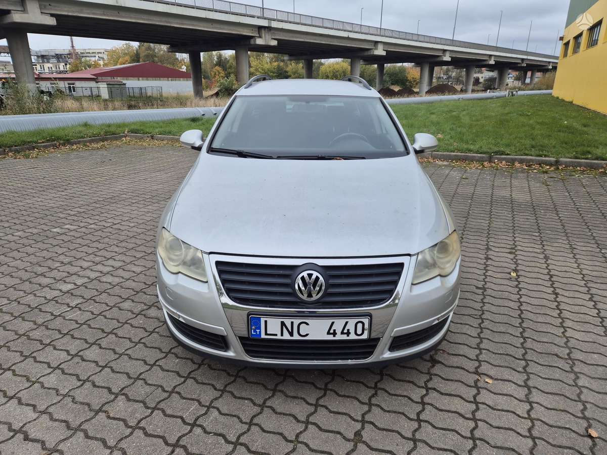 Volkswagen Passat 2006 — вигляд ззаду